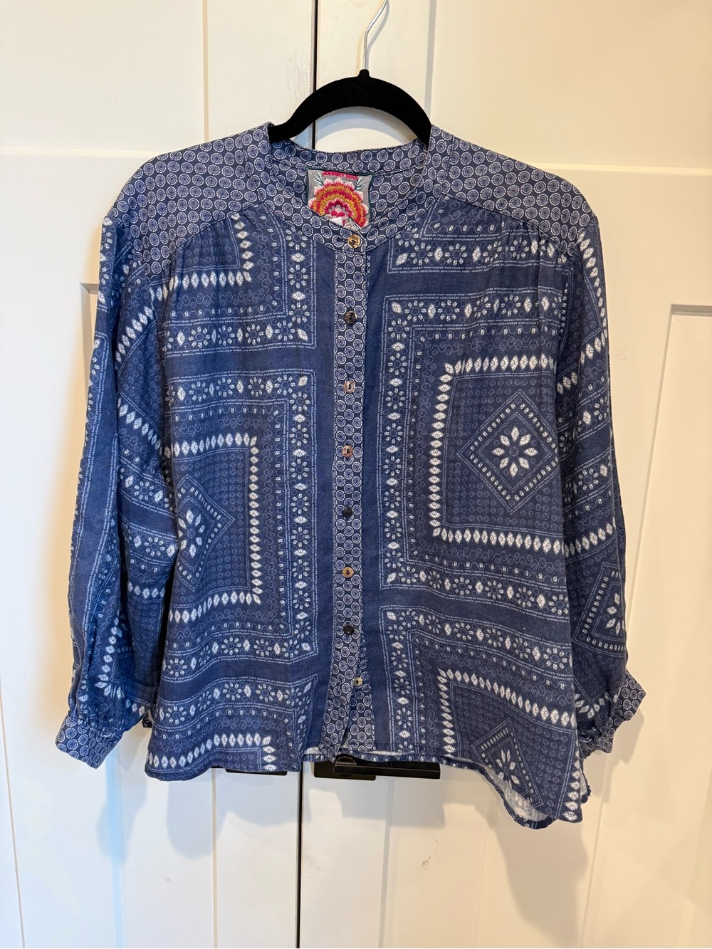 Johnny Was "Patched Ikat" linen blouse features a denim blue patchwork print,S. - Picture 4 of 9